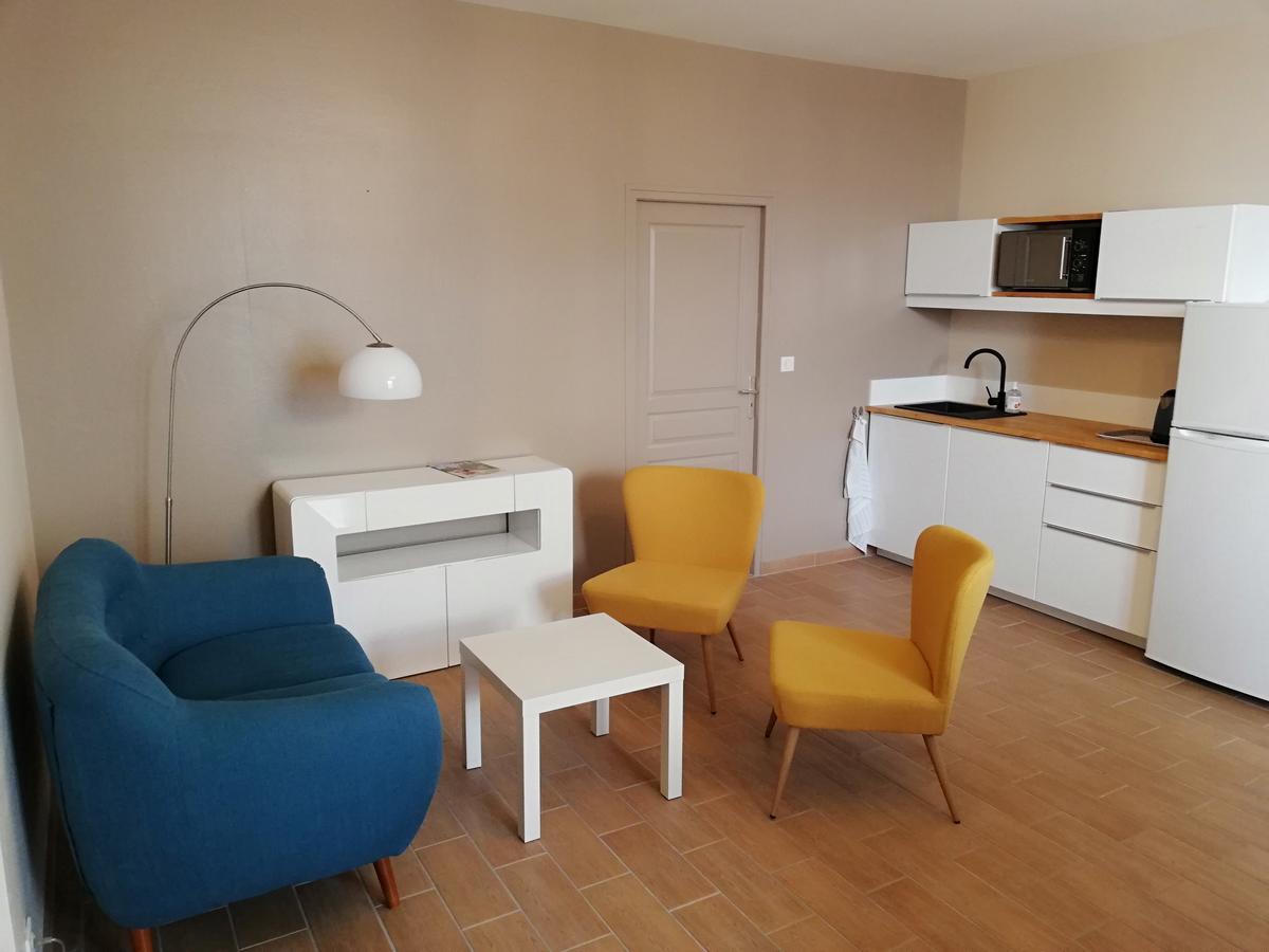 L'Angely - Chambres D'Hotes Niort Exterior photo