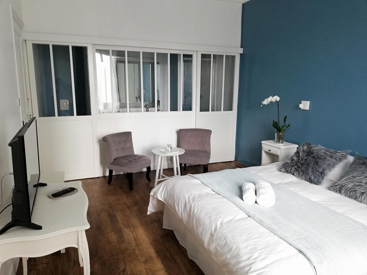 L'Angely - Chambres D'Hotes Niort Exterior photo